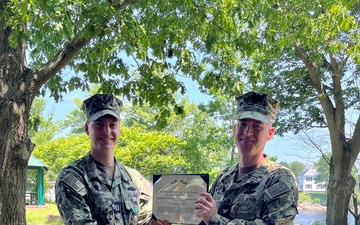 Lt. Matthew Karny presented with Navy and Marine Corps Commendation Medal