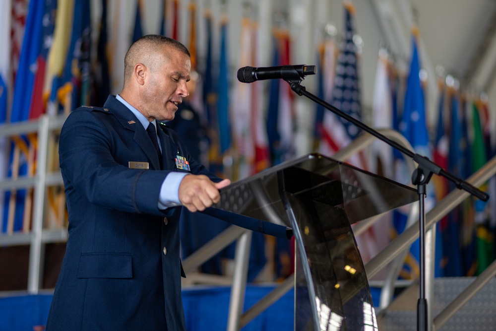 6th MXG introduces newest commander