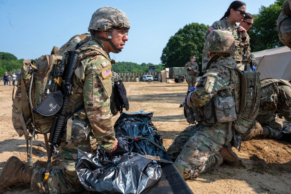 Connecticut National Guard hold ESGR Boss Lift during Combat Medic Training