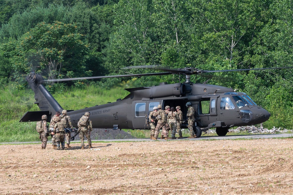 Connecticut National Guard hold ESGR Boss Lift during Combat Medic Training