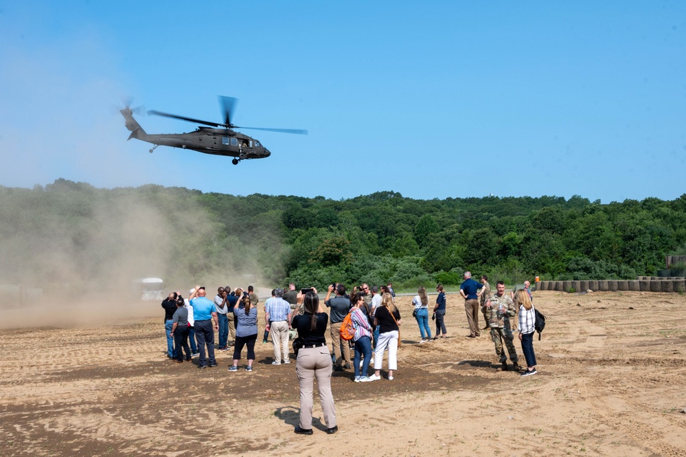 Connecticut National Guard hold ESGR Boss Lift during Combat Medic Training
