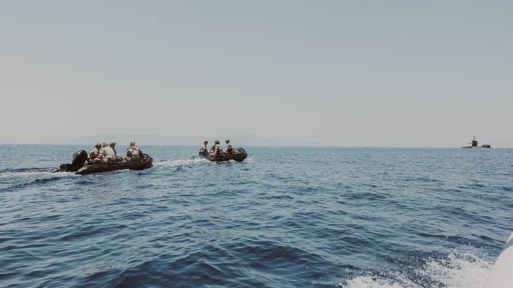 2d Recon Conducts Training with the USS Florida