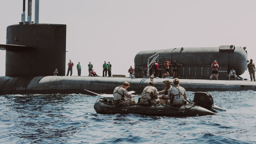 2d Recon Conducts Training with the USS Florida
