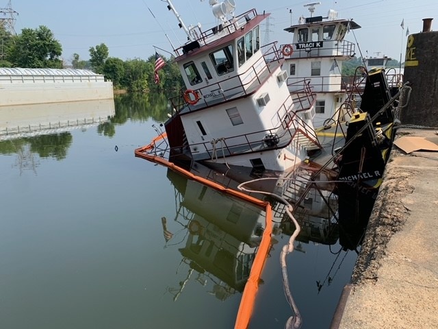 Coast Guard, partner agencies respond to diesel discharge from partially sunken vessel in Florence, Alabama