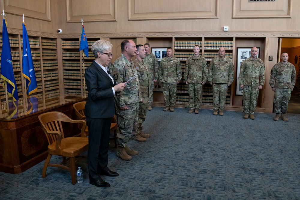 Governor Kotek host mobilization ceremony for Oregon National Guard Soldiers deploying to Africa