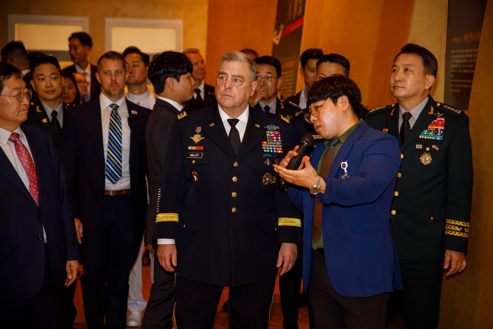 20th Chairman of the Joint Chiefs of Staff Makes Final Visit to Korea