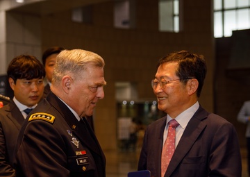 20th Chairman of the Joint Chiefs of Staff Makes Final Visit to Korea