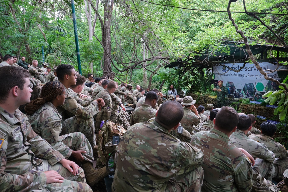 U.S. and Royal Thai Army Soldiers learn jungle survival skills during HG23