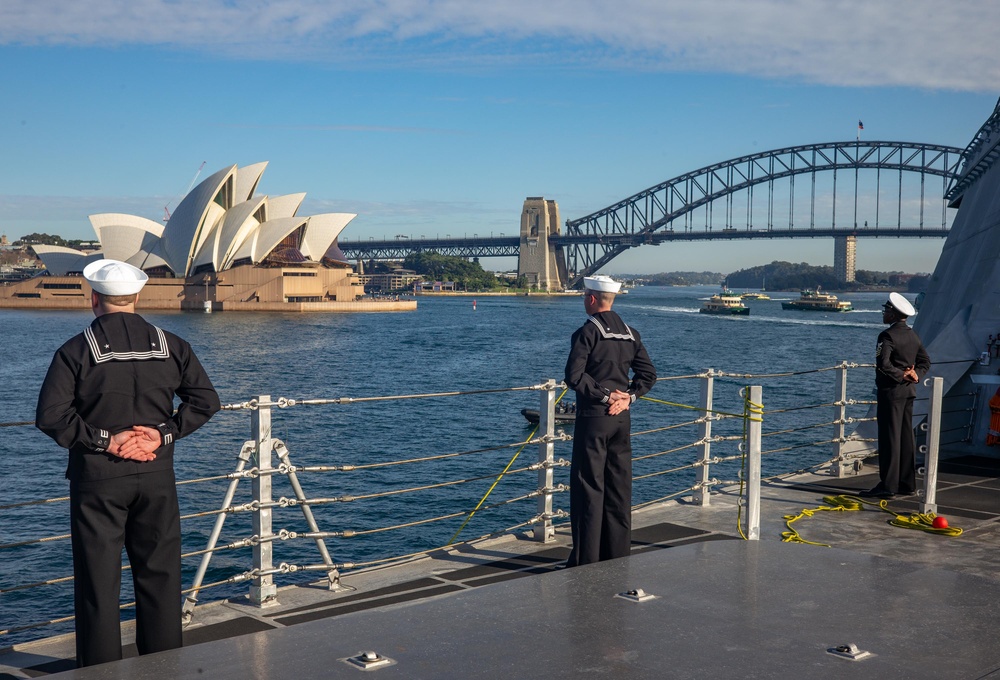 USS Canberra (LCS-30) Arrives in Sydney Harbor