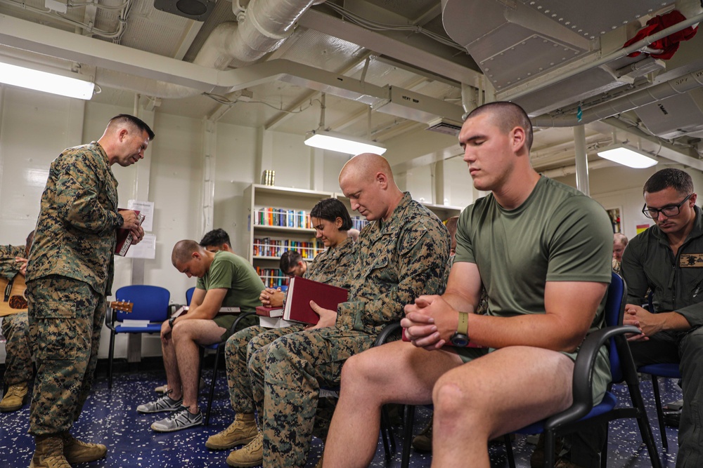 USS Carter Hall Conducts Protestant Service