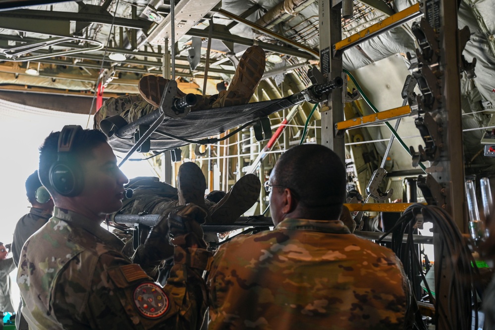 Reservists train for aeromedical evacuation in Lima, Peru