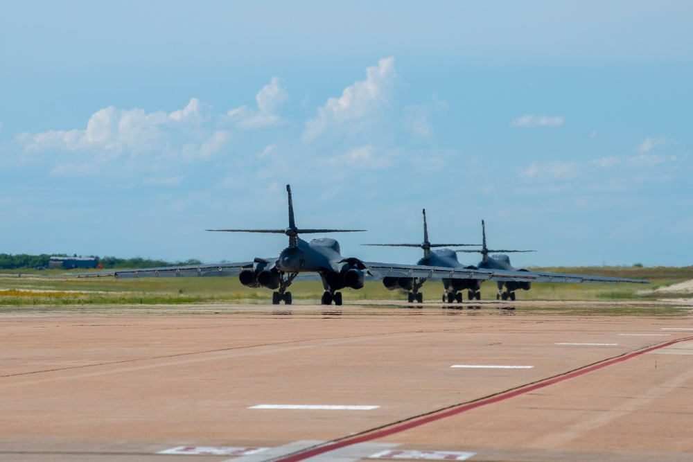 B-1B Lancers depart for Bomber Task Force missions in USAFE