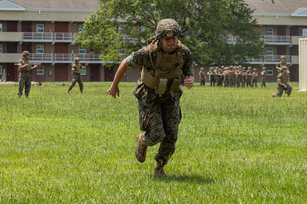 Midshipmen conduct offensive operations