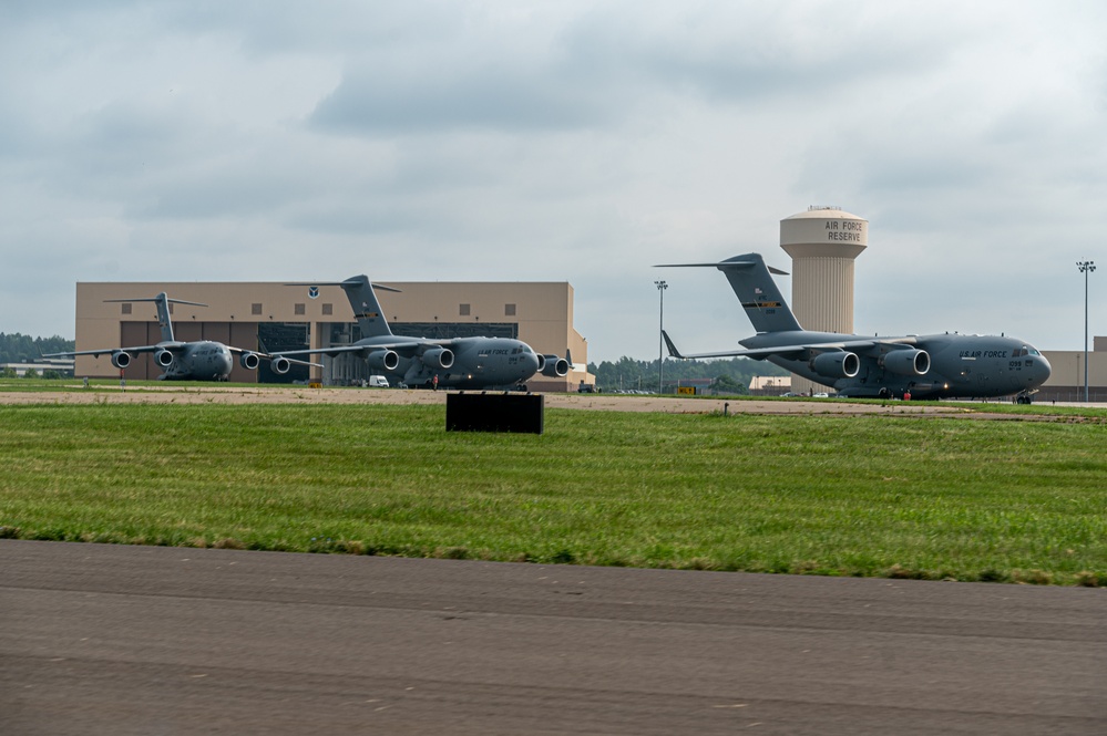 Power in Reserve: 911th Airlift Wing demonstrates combat readiness with C-17 elephant walk