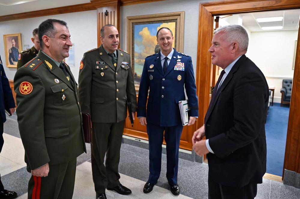 CSAF Brown meets Armenia Lt. Gen. Asryan