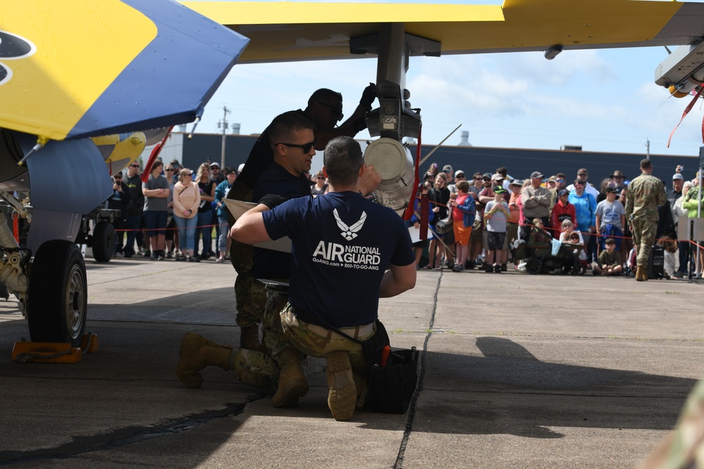 148th Fighter Wing Supports Duluth Airshow