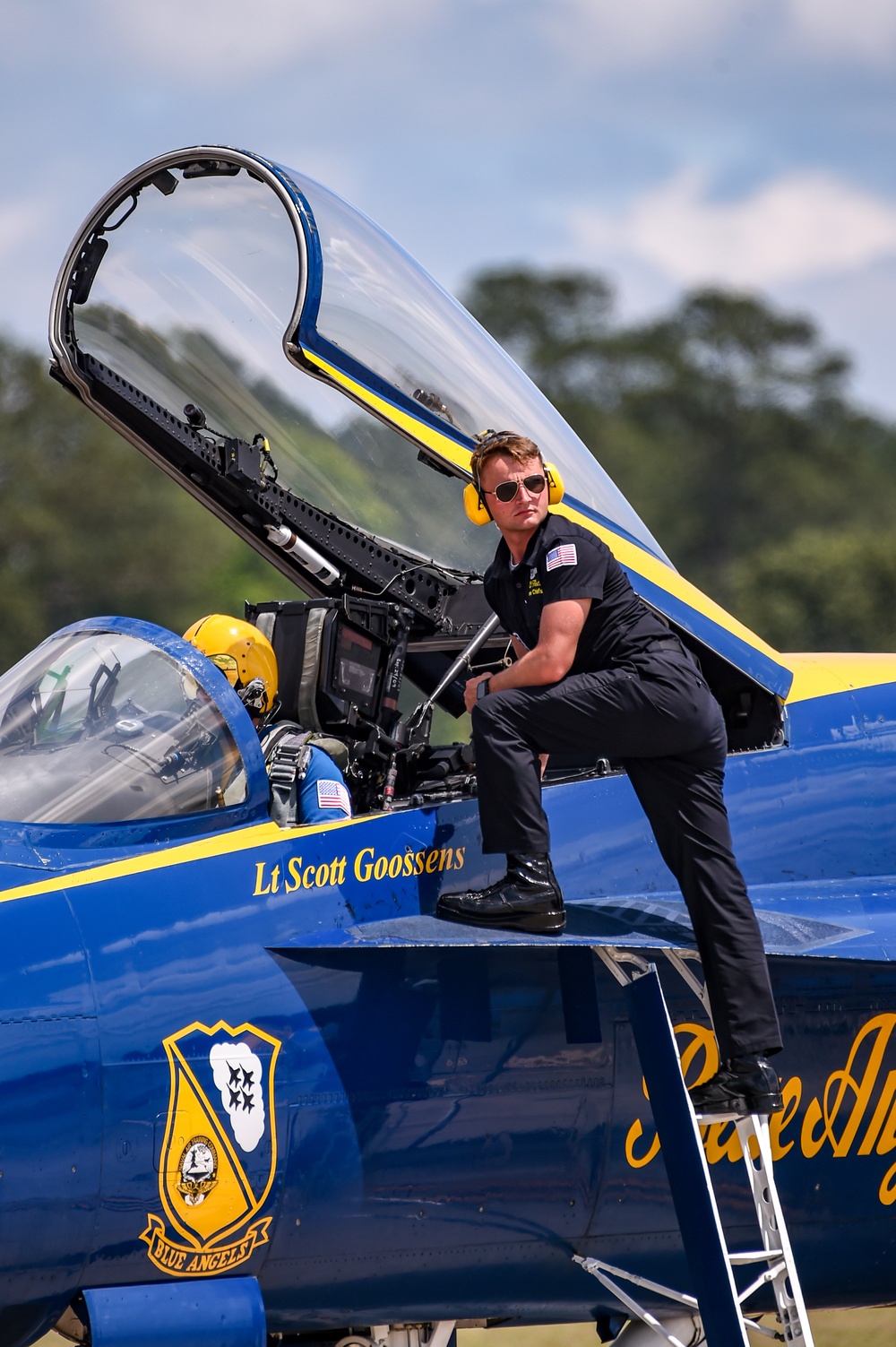 Blue Angels Perform at the Wings Over Wayne Air Show.