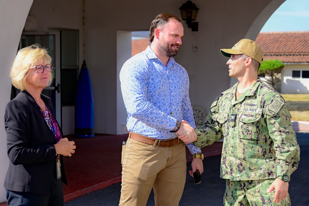 Congressional Field Representative visits NSWC Corona
