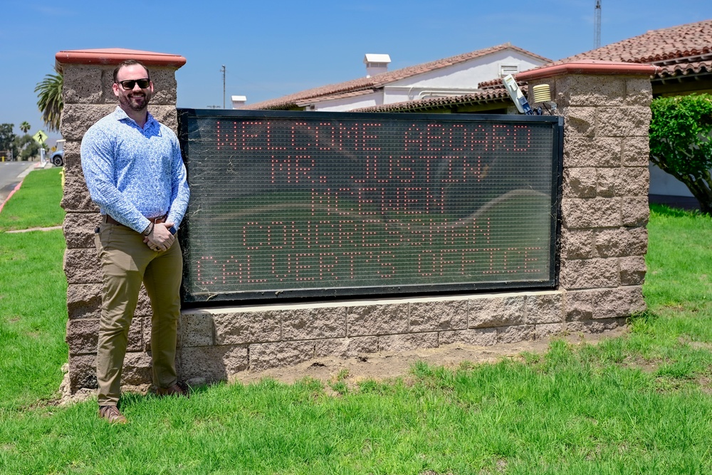 Congressional Field Representative visits NSWC Corona