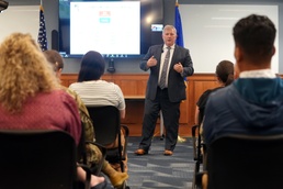 CENTCOM leader visits KR, discusses importance of modernizing for the future