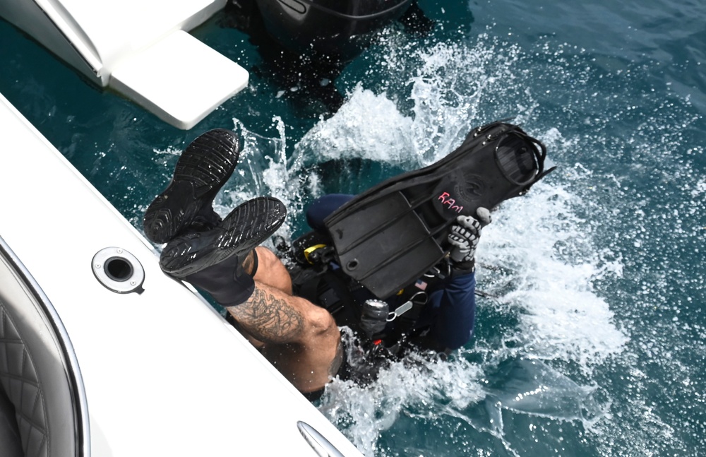 UNITAS LXIV MDSU 2 and Colombian Navy Dive Operations