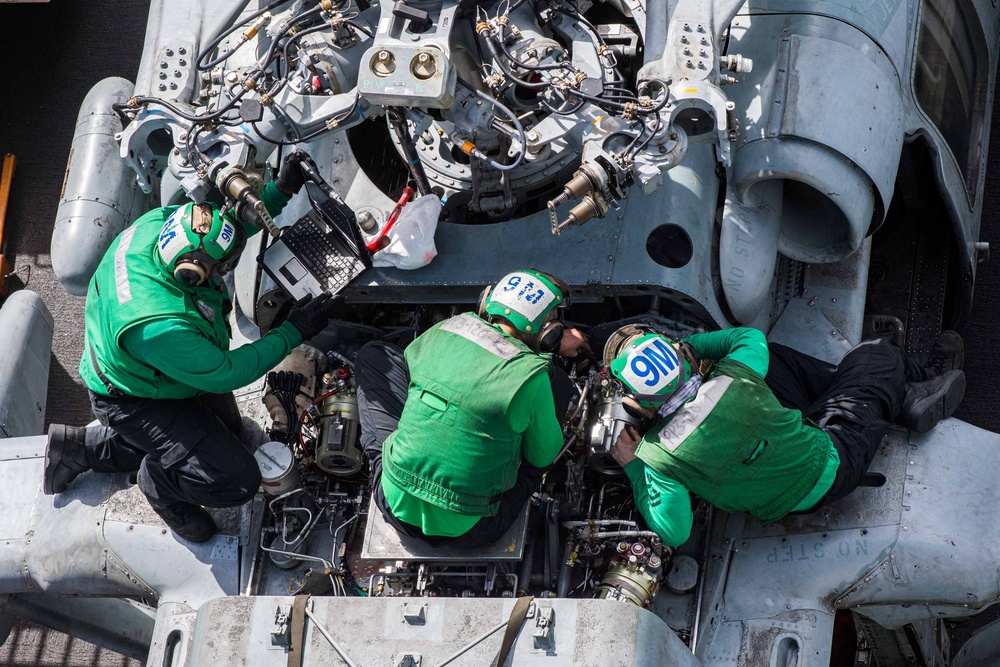 USS Ronald Reagan (CVN 76) conducts flight operations