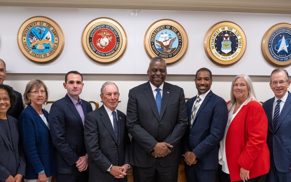 Secretary Austin meets with DIB