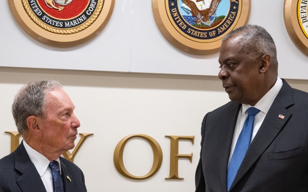 Secretary Austin meets with DIB