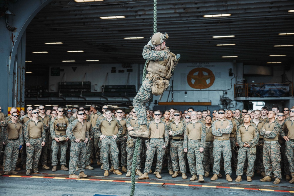 26th MEU Conducts Fast-Rope Training Aboard USS Bataan