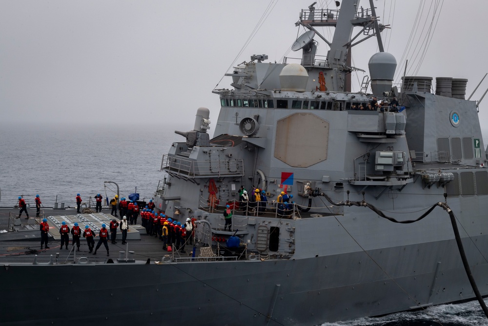 USS Carl Vinson (CVN 70) Fueling-at-sea