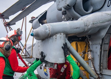 USS America Conducts Flight Operation WIth HSC 25 and the MEU