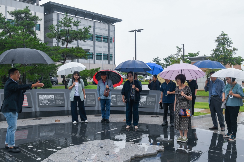 Pyeongtaek Governance Committee Members Learn About U.S. Military History in Korea