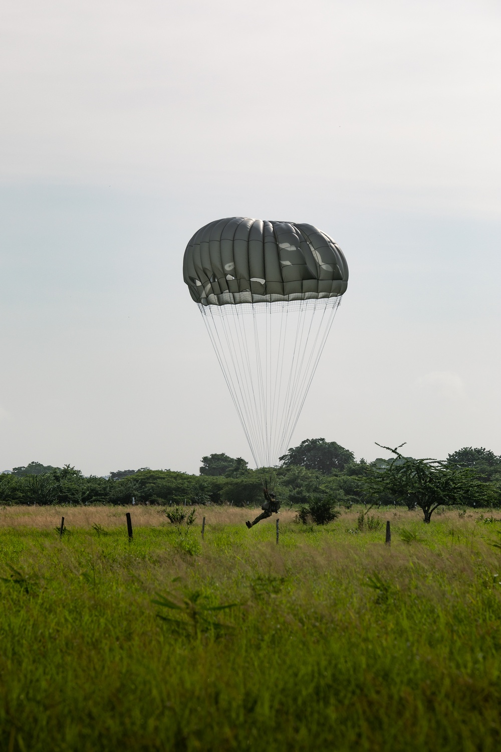 UNITAS: Recon Low Level Static Line Jump