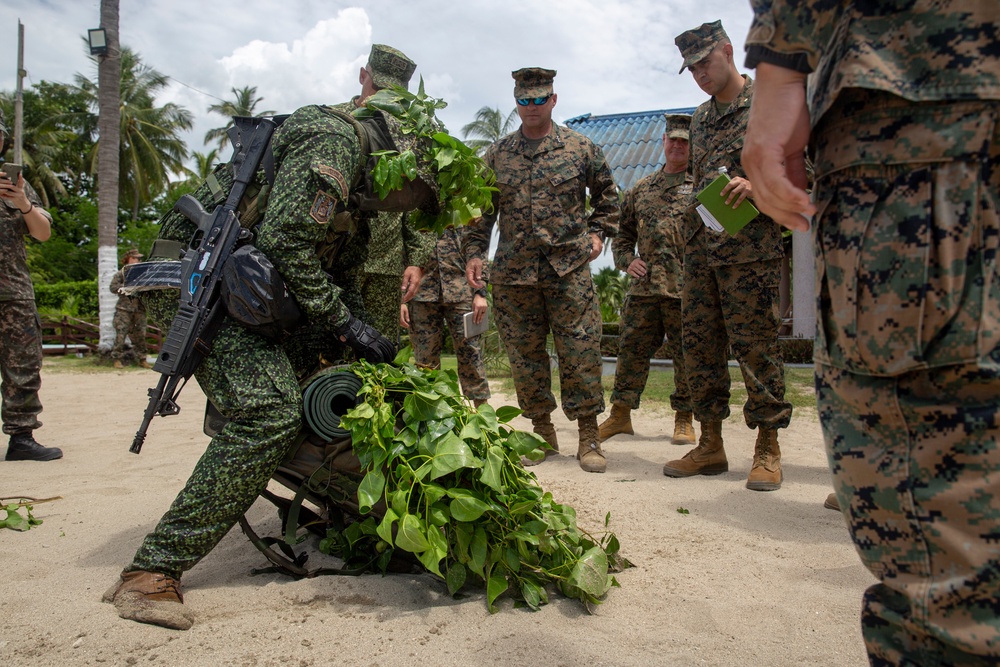 UNITAS 2023: Commander of MARFORSOUTH Visits Colombian Marine Corps