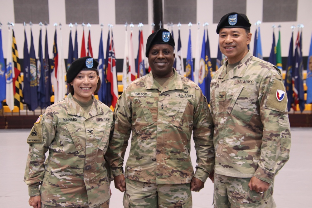 403rd AFSB welcomes Brown, bids farewell to Rennard in change of command ceremony