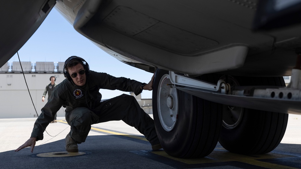 Northern Edge 23-2: Sumos Conduct Aerial Refuel