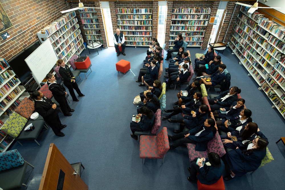 USS Canberra Crew Visits Hornsby School