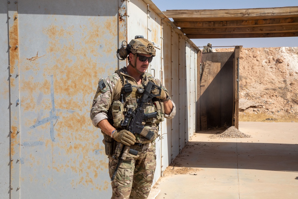 U.S. Army Soldiers conduct a training exercise at Al Asad Air Base