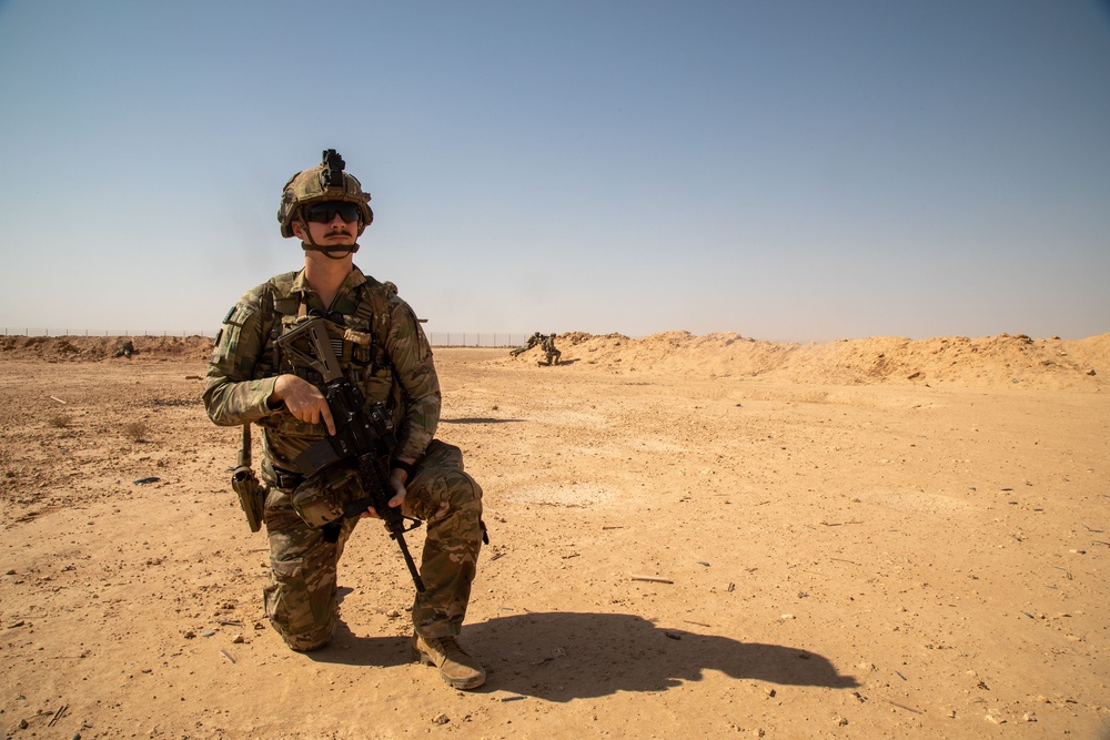 U.S. Army Soldiers conduct a training exercise at Al Asad Air Base