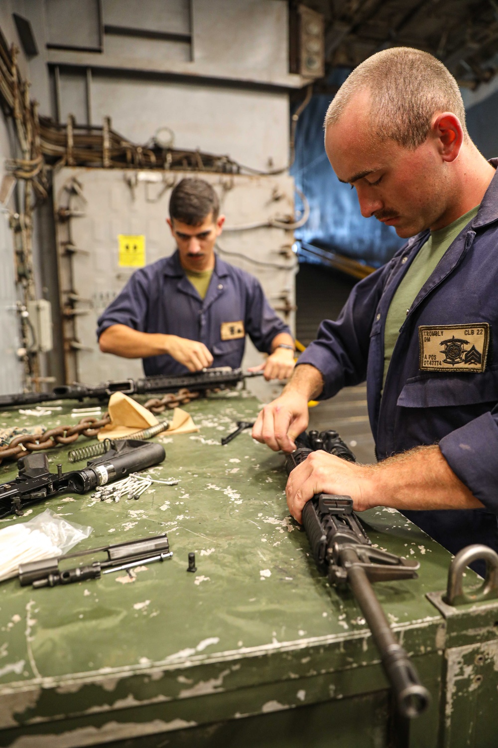 USS Carter Hall Conducts Weapons Training