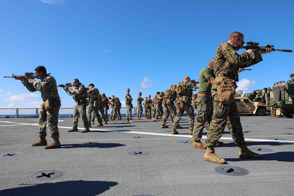 Dvids - Images - Uss Carter Hall Conducts Weapons Training [image 7 Of 8]