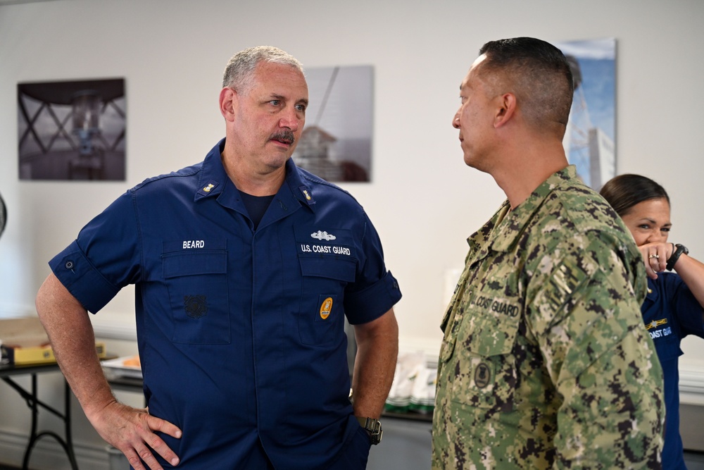 Coast Guard Los Angeles-Long Beach hosts Boss Lift with ESGR to highlight Reservists' roles in