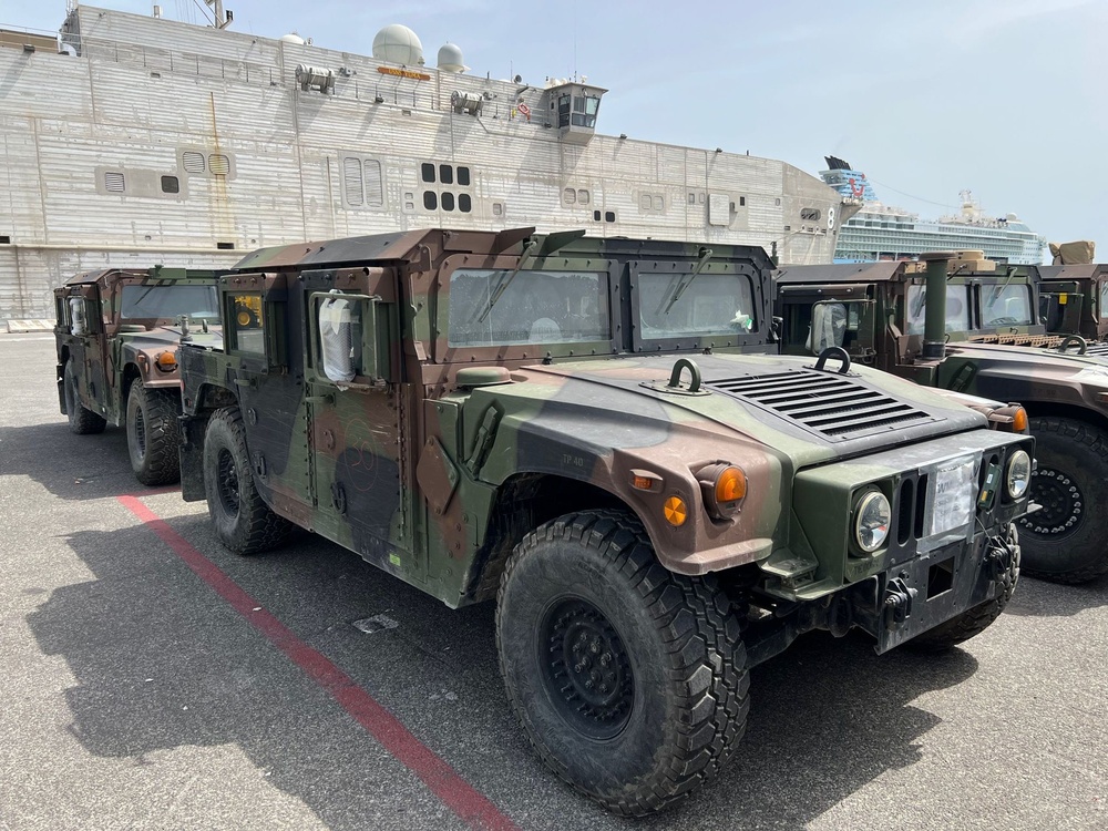 Joint service ‘Pitch and Catch’ transport mission ends at Livorno port