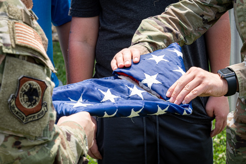 Missouri Honor Guard teach children about flag folding