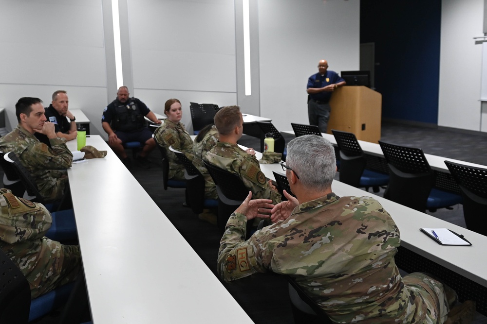 132d Wing Chaplain team visits Davenport Police Department; Learns about support during crisis
