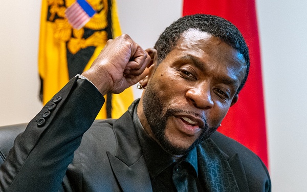 LTG Vereen Hosts R&amp;B singer Keith Sweat