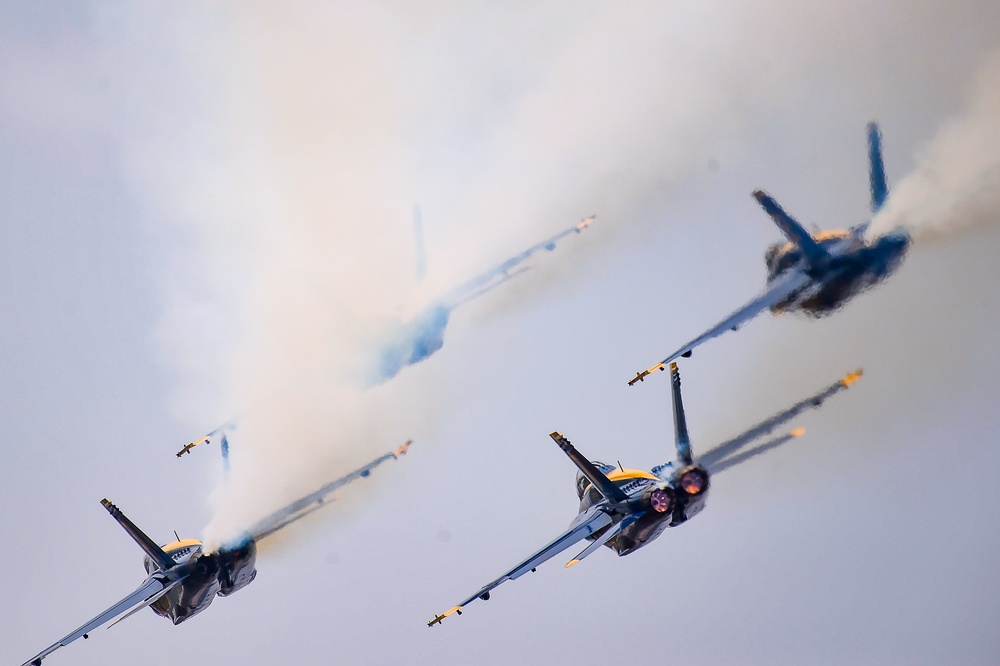 Blue Angels Perform at the Great Tennessee Air Show.