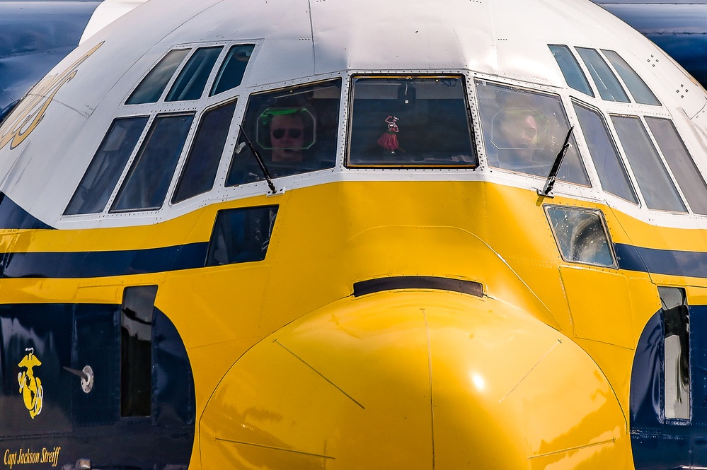 Blue Angels Perform at the Great Tennessee Air Show.