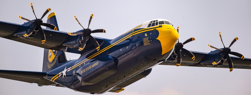 Blue Angels Perform at the Great Tennessee Air Show.