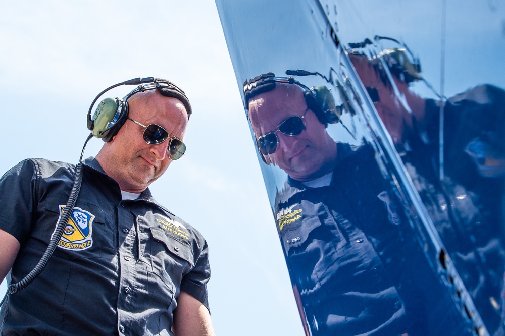 DVIDS Images Blue Angels Perform at the Tinker Air Show. [Image 12
